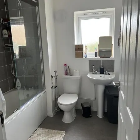 Double In A Shared House In Habitación en casa particular *